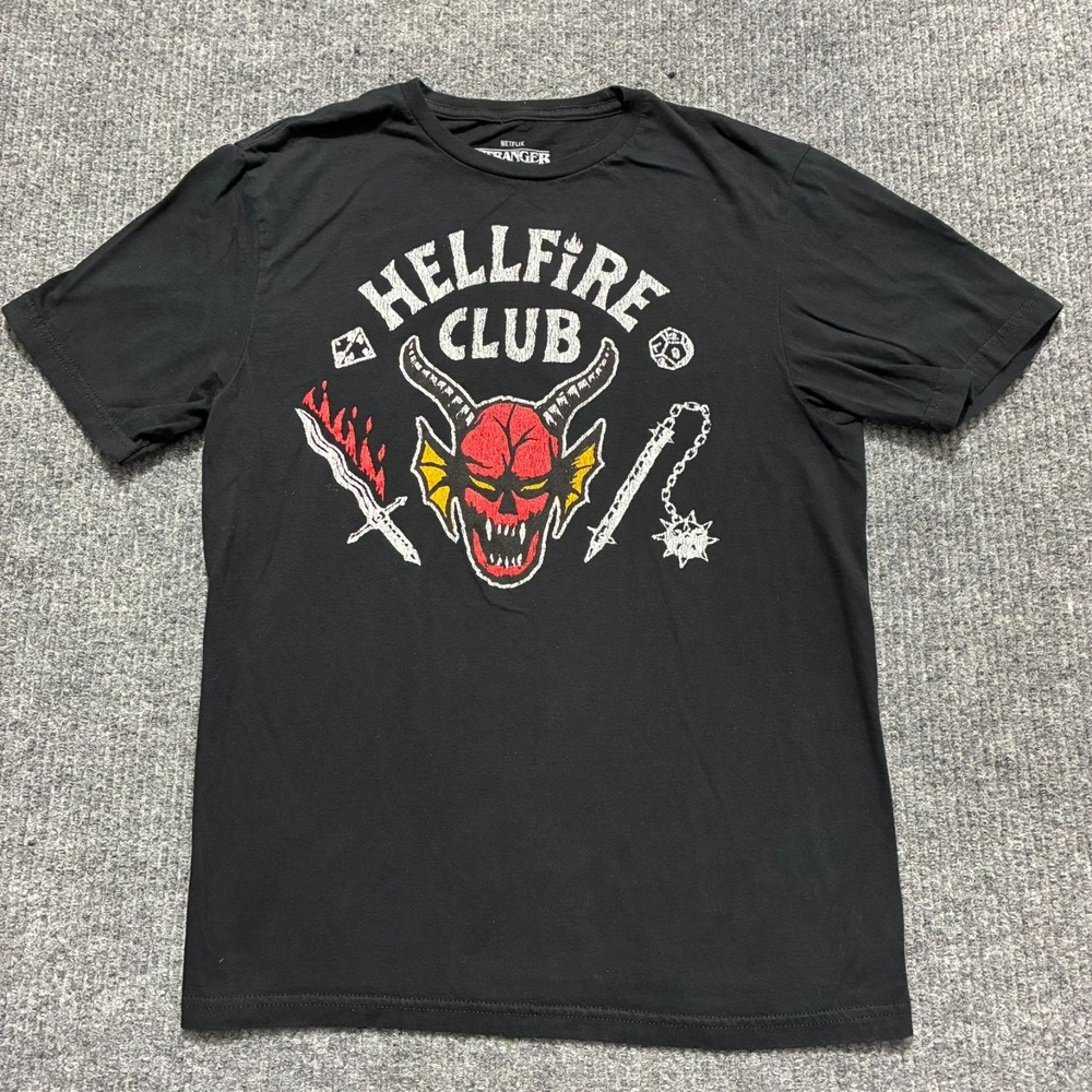 Stranger Things Hellfire Club Graphic T-Shirt Mens Medium‎ Black Short Sleeve
